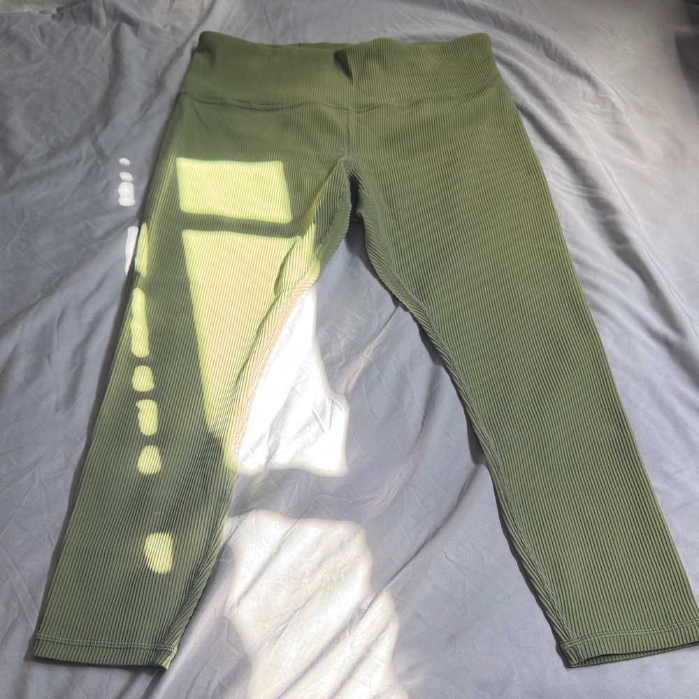 Athleta Green Elation Ribbed Leggings